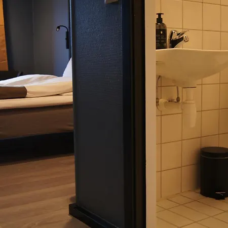 Marina Hotel 3*